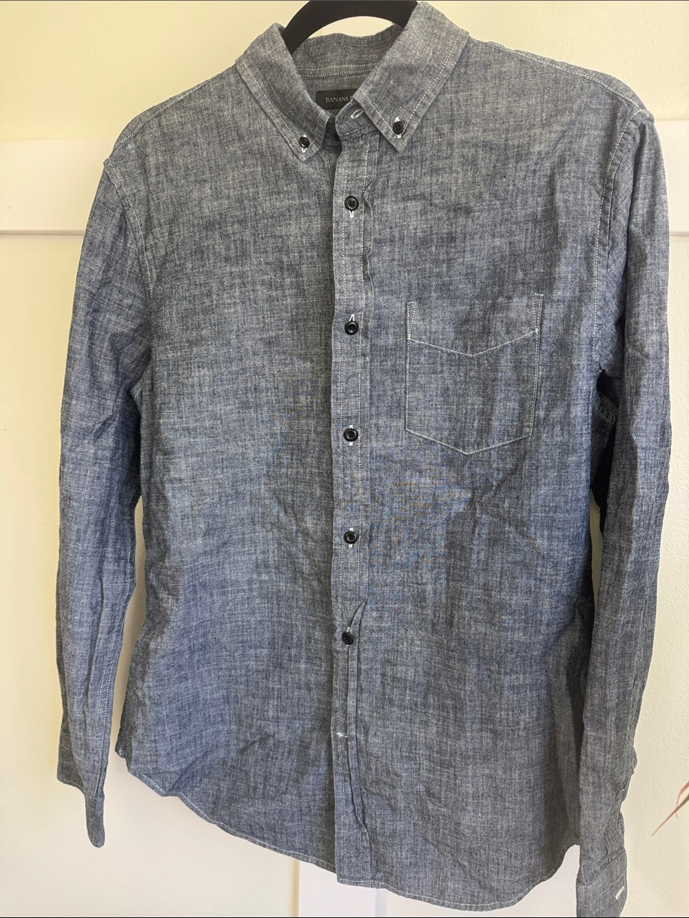 Banana Republic Gray Chambray Button-Down Shirt